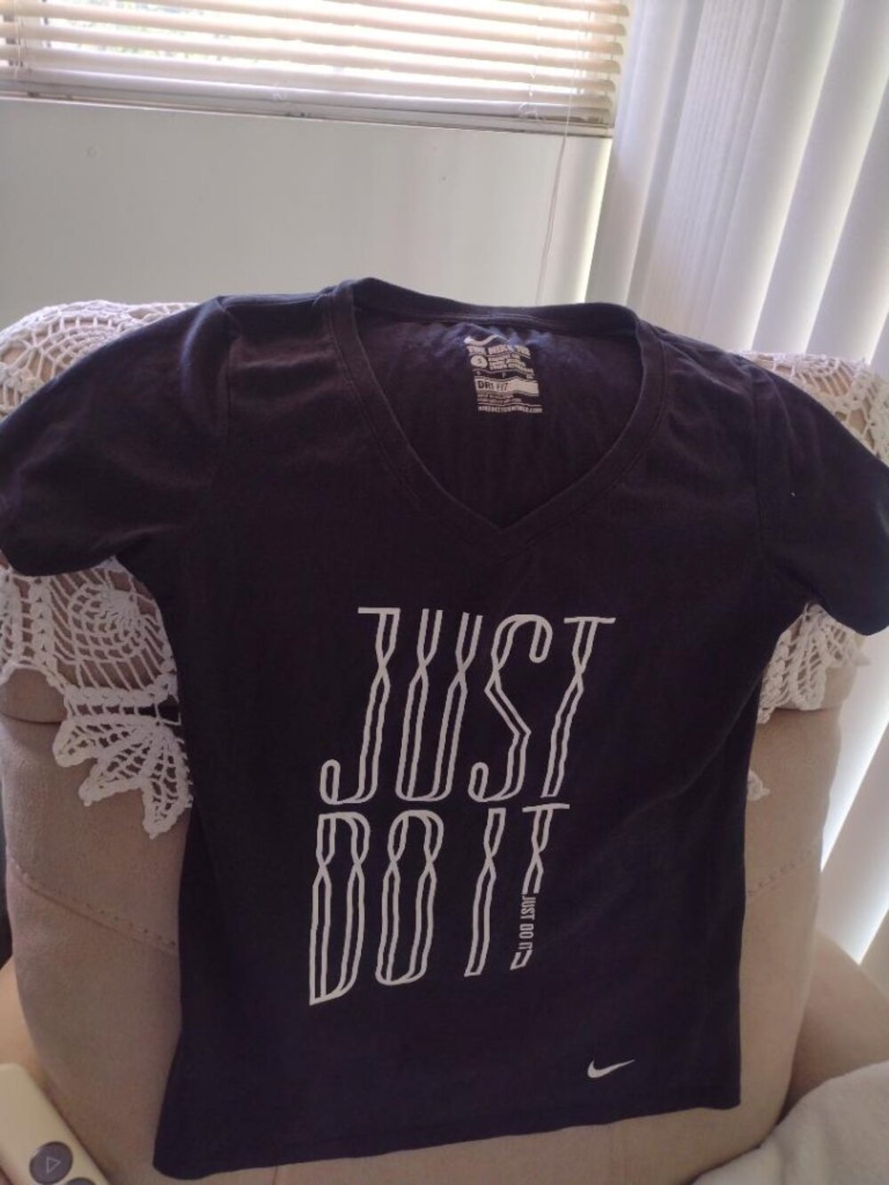 Nike Dri-FIT Women's Small Black V-Neck Athletic T-Shirt Just Do It Graphic Tee